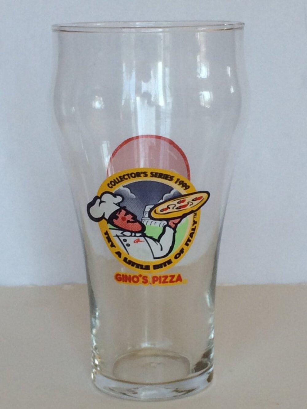 VTG 1999 Ginos Pizza Restaurant Collectors Series Drinking Glass Coca Cola Logo